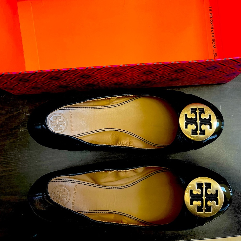 Tory Burch Minnie Cap row ballet in patent leather size US 7 new in box